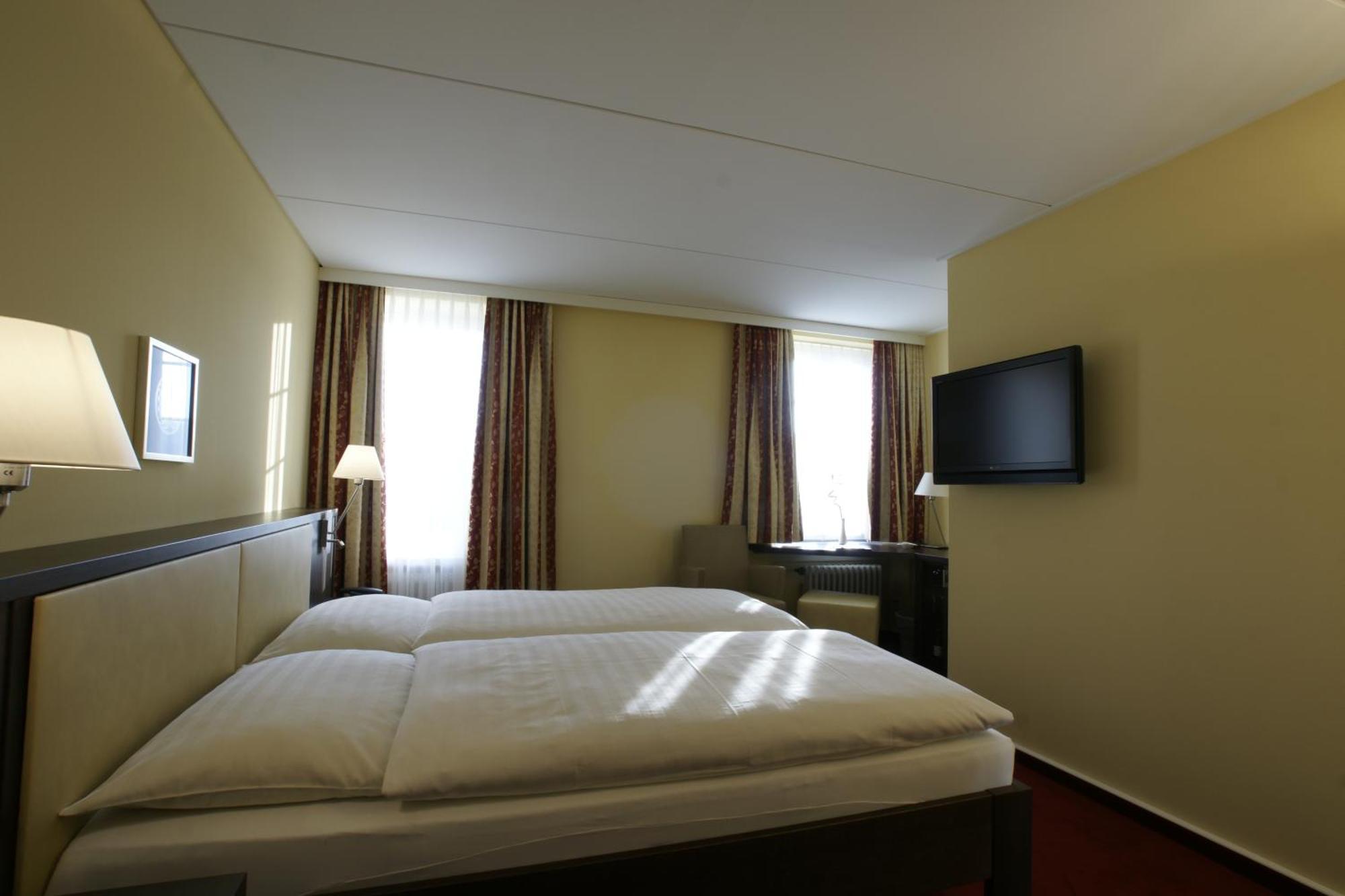 Ochsen Lenzburg Hotel Kültér fotó